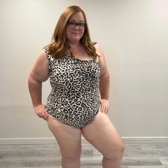 J. Crew Leopard Ruched One-Shoulder Swimsuit - New - Size 22 - Picture 3 of 5